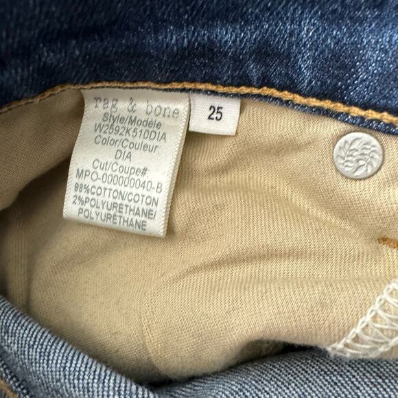 Rag & Bone Dre Capri Relaxed Raw Hem Knee Tear Jean in Dia Wash size 25 - Picture 12 of 12